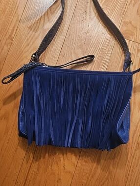 B Makowski blue suede fringe crossbody w/ dust bag